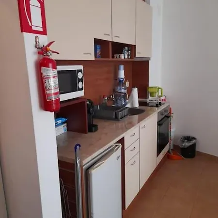 Apartament In Cu Piscina La Bg شقة *