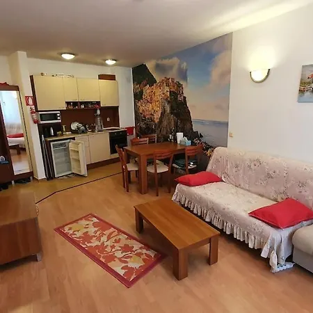 Apartament In Cu Piscina La Bg شقة